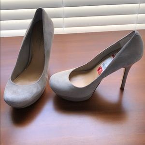 Don’t wear these Grey suede Jessica Simpson heels